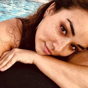 Meet your Posher, Anna karen